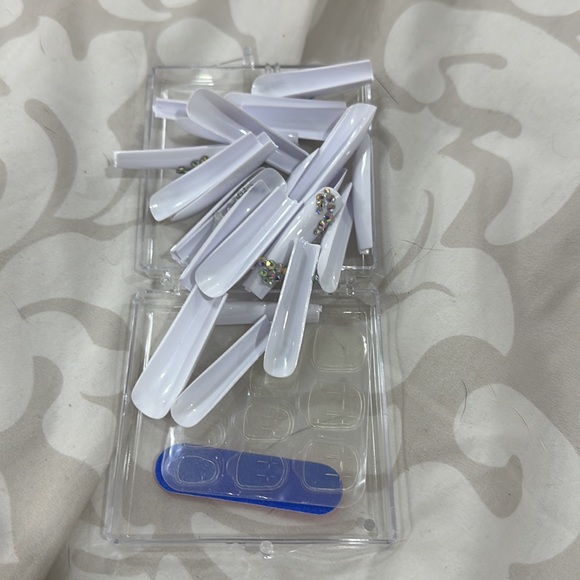 Extra 24pcs Diamond White Long Coffin Press on Nails for Nails Art False… - Picture 7 of 8